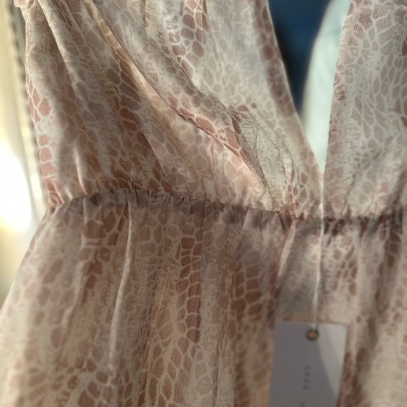 Brand: Lush very feminine maxi dress! Beautiful color Ash Mauve..SIZE SMALL - Picture 2 of 6